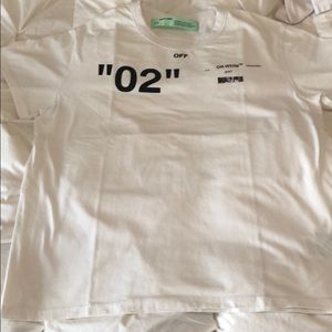 Off White T-shirt size L - excellent